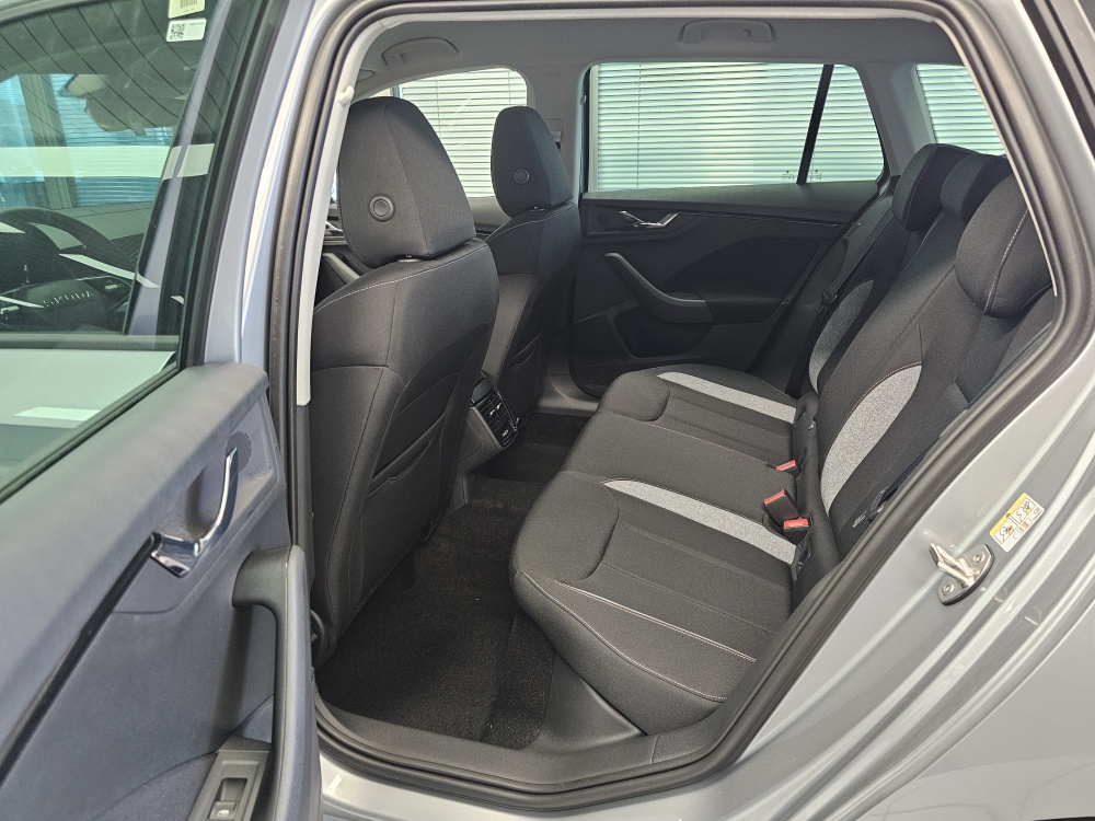 Skoda Kamiq bei Hoffmann Automobile in Wolfsburg kaufen und sofort mitnehmen - Bild 5