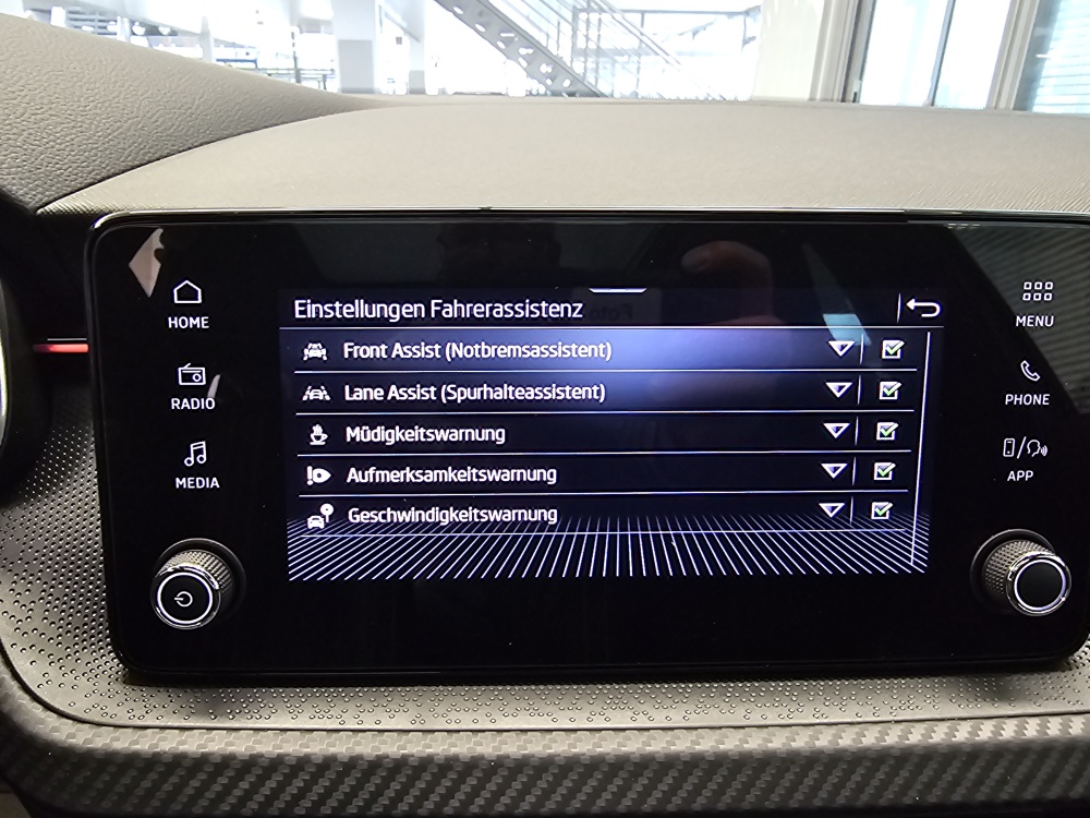 Skoda Kamiq bei Hoffmann Automobile in Wolfsburg kaufen und sofort mitnehmen - Bild 14