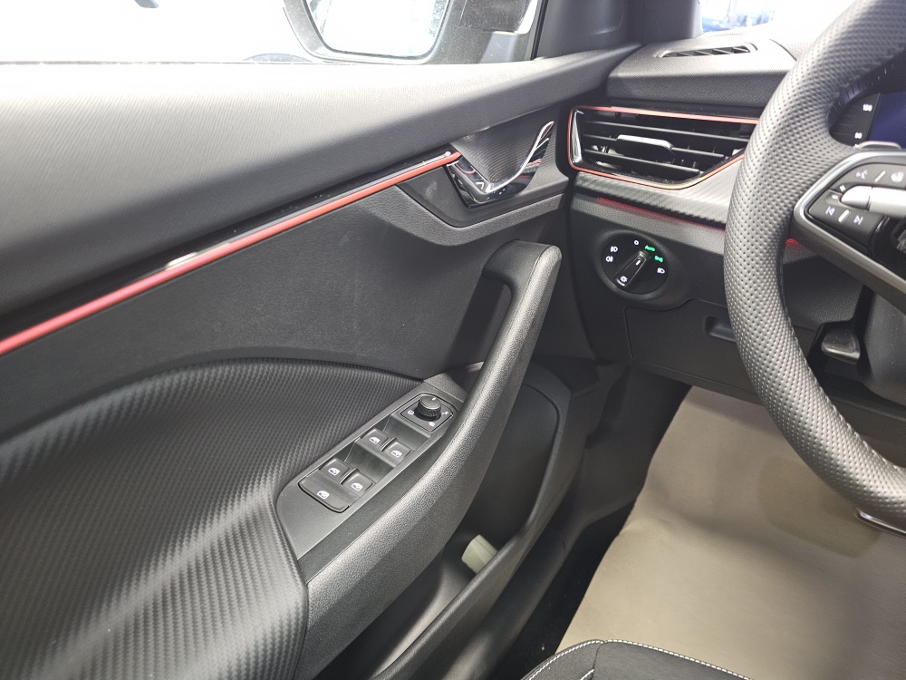Skoda Kamiq bei Hoffmann Automobile in Wolfsburg kaufen und sofort mitnehmen - Bild 18