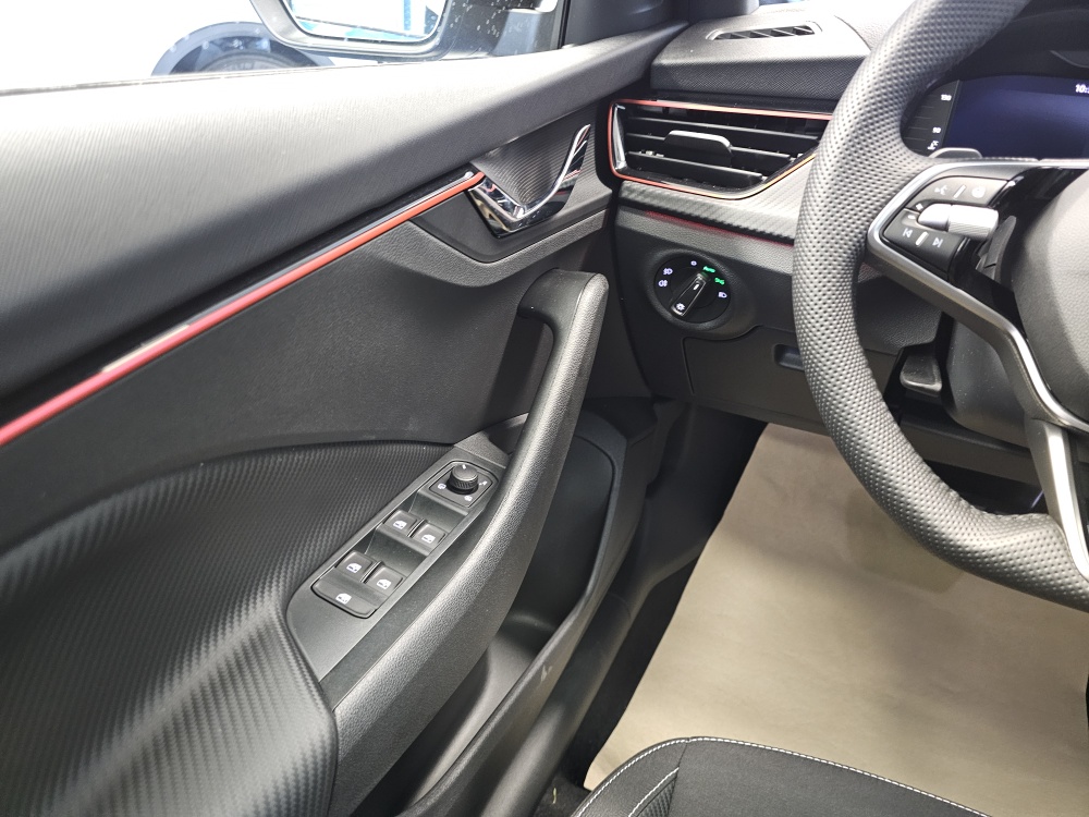 Skoda Kamiq bei Hoffmann Automobile in Wolfsburg kaufen und sofort mitnehmen - Bild 18