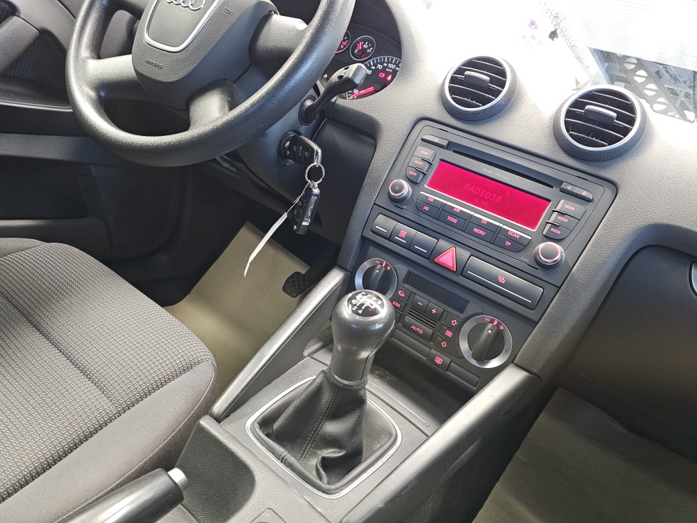 Audi A3 Sportback  bei Hoffmann Automobile in Wolfsburg kaufen und sofort mitnehmen - Bild 8