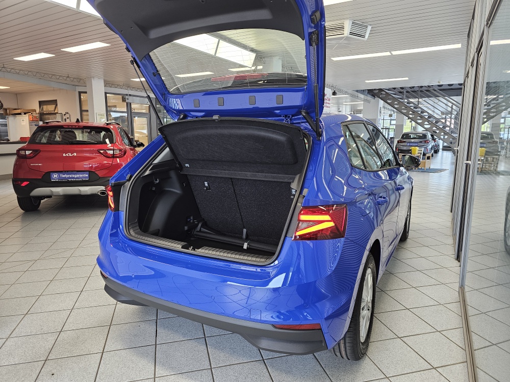 Skoda Fabia bei Hoffmann Automobile in Wolfsburg kaufen und sofort mitnehmen - Bild 2