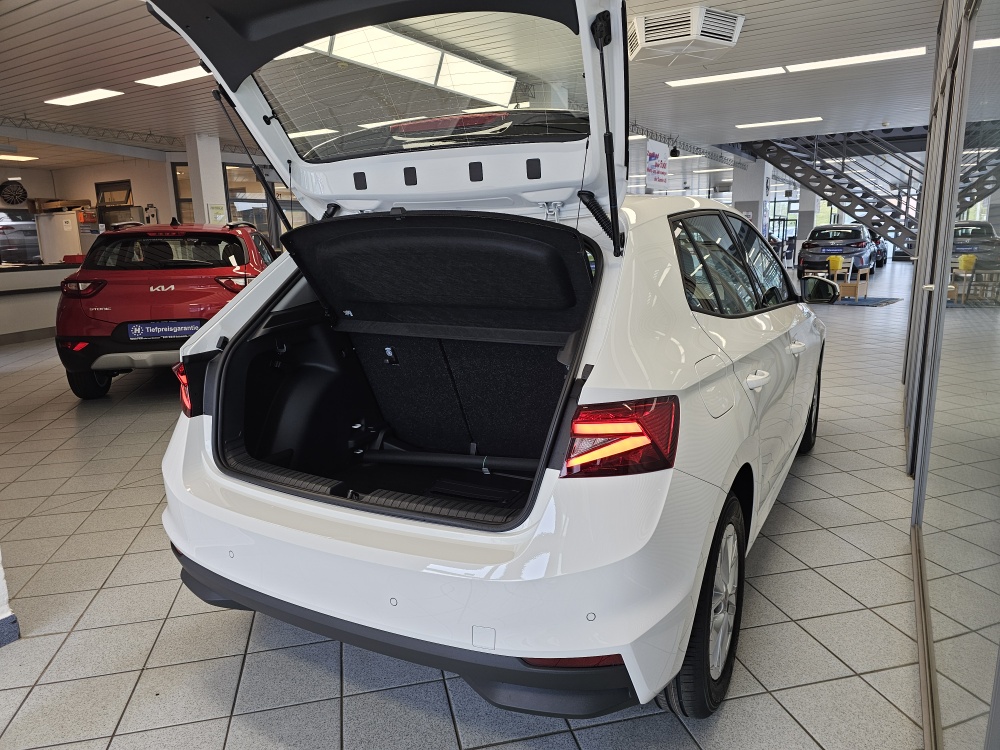 Skoda Fabia bei Hoffmann Automobile in Wolfsburg kaufen und sofort mitnehmen - Bild 2