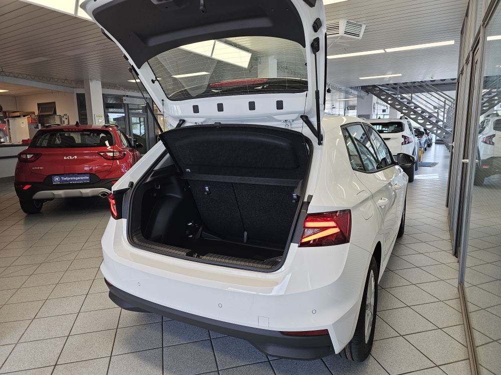 Skoda Fabia bei Hoffmann Automobile in Wolfsburg kaufen und sofort mitnehmen - Bild 2