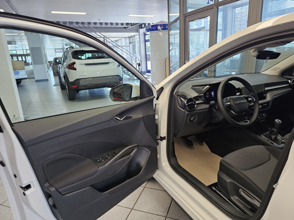 Skoda Fabia bei Hoffmann Automobile in Wolfsburg kaufen und sofort mitnehmen - Bild 21