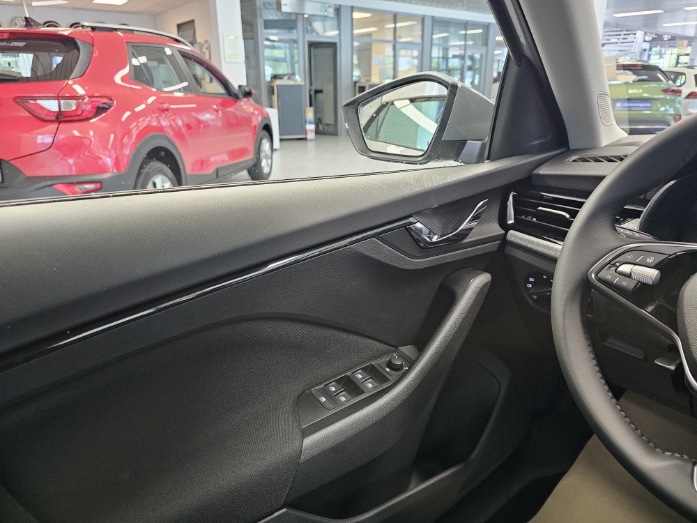 Skoda Scala bei Hoffmann Automobile in Wolfsburg kaufen und sofort mitnehmen - Bild 18