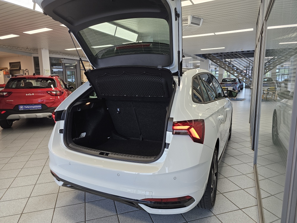 Skoda Scala bei Hoffmann Automobile in Wolfsburg kaufen und sofort mitnehmen - Bild 2