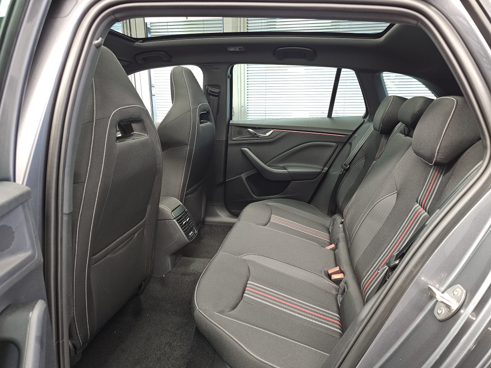 Skoda Scala bei Hoffmann Automobile in Wolfsburg kaufen und sofort mitnehmen - Bild 6