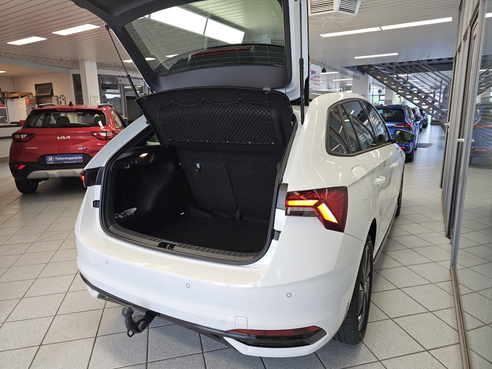 Skoda Scala bei Hoffmann Automobile in Wolfsburg kaufen und sofort mitnehmen - Bild 2