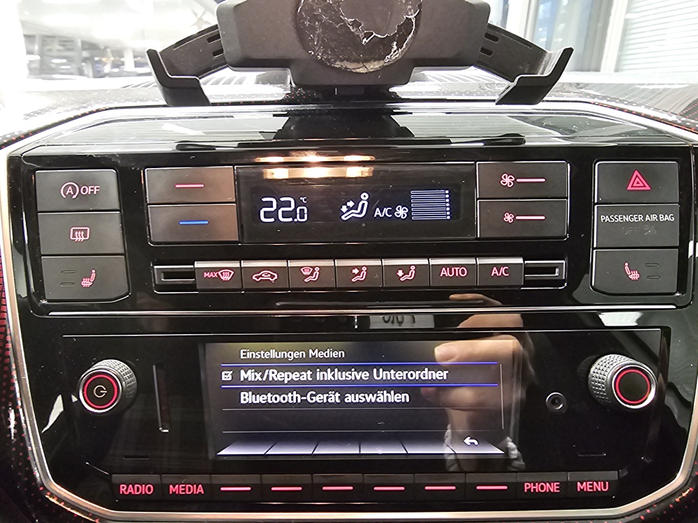 VW up!  bei Hoffmann Automobile in Wolfsburg kaufen und sofort mitnehmen - Bild 10