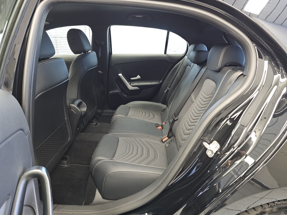 Mercedes-Benz A 180 bei Hoffmann Automobile in Wolfsburg kaufen und sofort mitnehmen - Bild 4