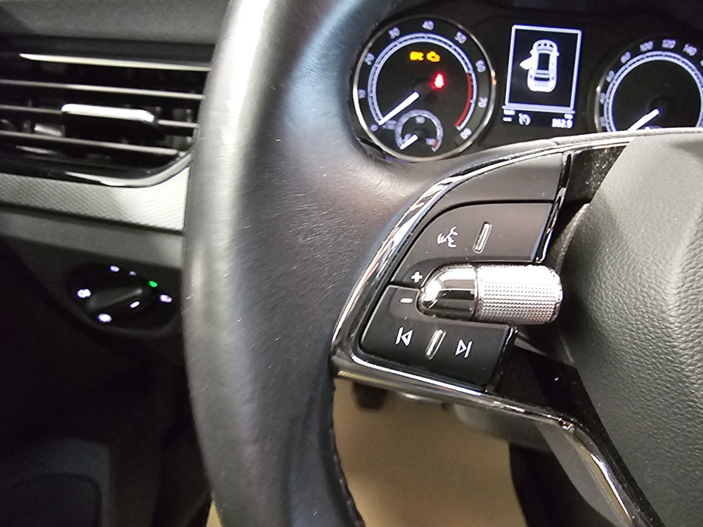 Skoda Kamiq  bei Hoffmann Automobile in Wolfsburg kaufen und sofort mitnehmen - Bild 17