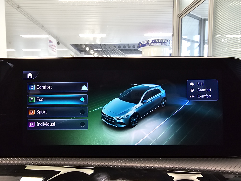 Mercedes-Benz A 180  bei Hoffmann Automobile in Wolfsburg kaufen und sofort mitnehmen - Bild 24