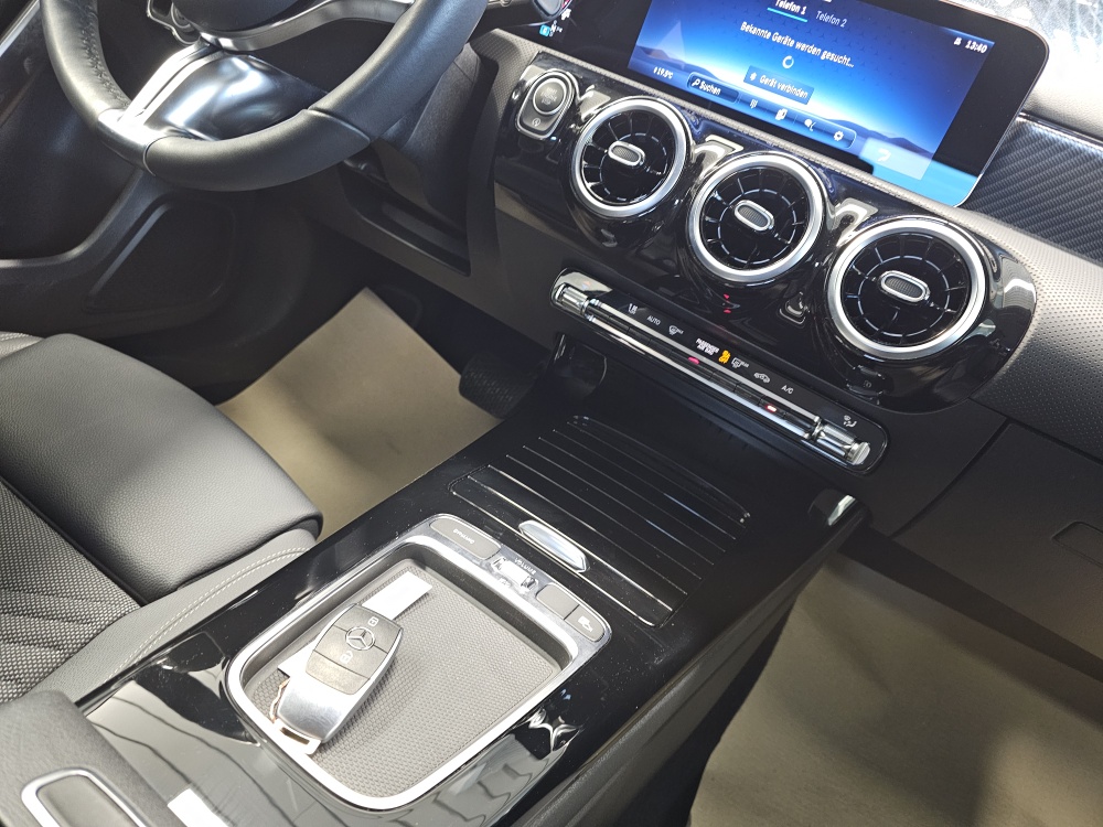 Mercedes-Benz A 180  bei Hoffmann Automobile in Wolfsburg kaufen und sofort mitnehmen - Bild 7