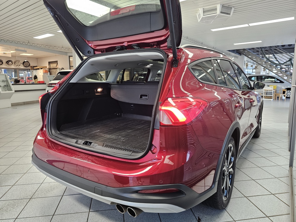 Ford Focus Turnier  bei Hoffmann Automobile in Wolfsburg kaufen und sofort mitnehmen - Bild 2