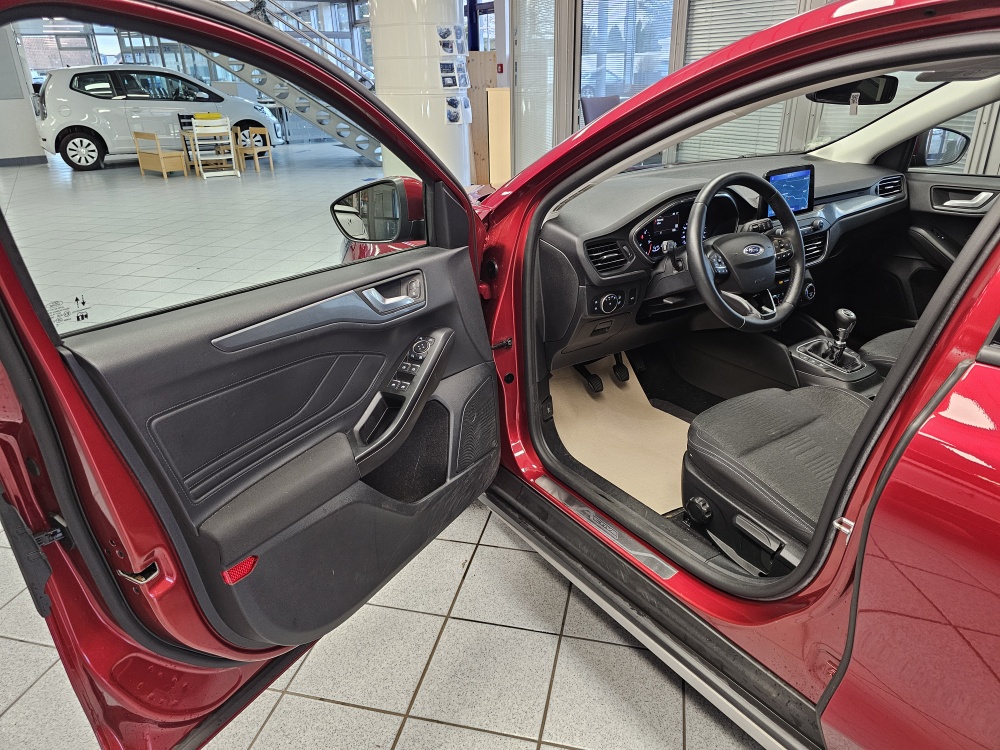 Ford Focus Turnier  bei Hoffmann Automobile in Wolfsburg kaufen und sofort mitnehmen - Bild 26