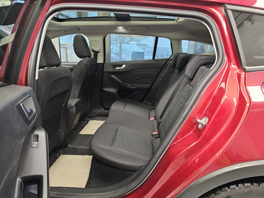 Ford Focus Turnier  bei Hoffmann Automobile in Wolfsburg kaufen und sofort mitnehmen - Bild 7