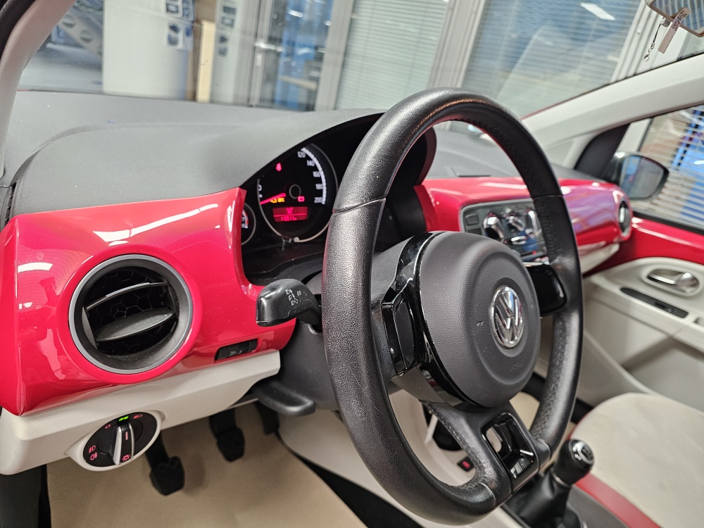 VW up!  bei Hoffmann Automobile in Wolfsburg kaufen und sofort mitnehmen - Bild 10