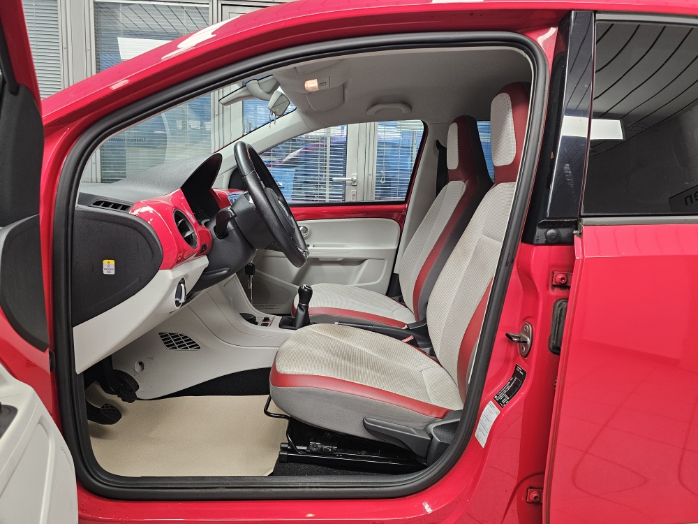 VW up!  bei Hoffmann Automobile in Wolfsburg kaufen und sofort mitnehmen - Bild 11