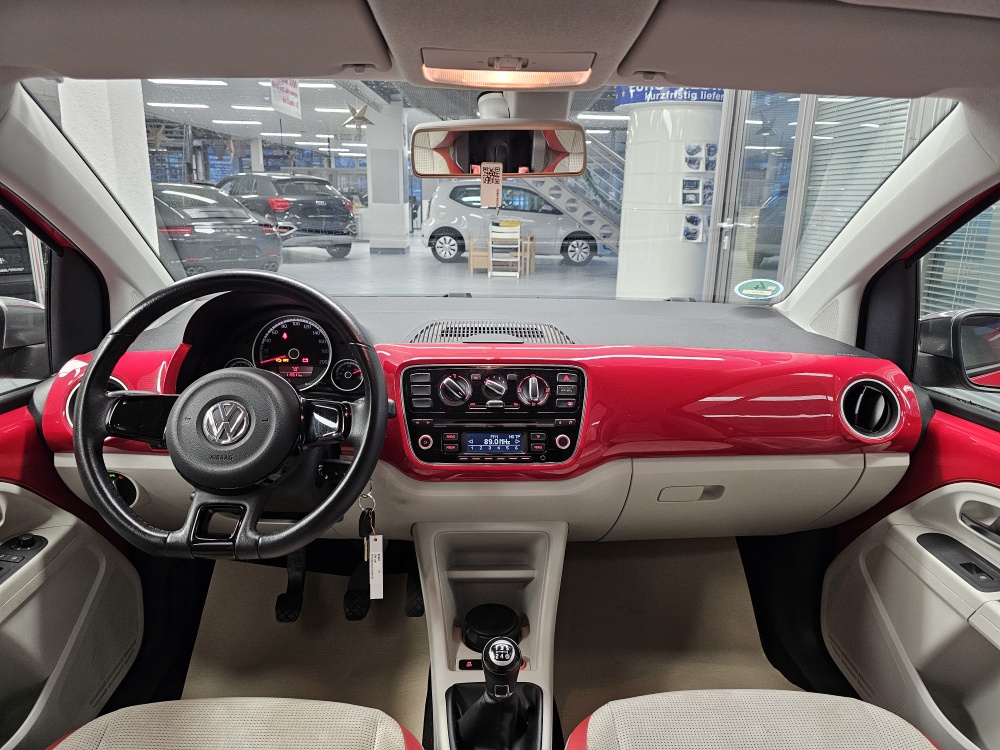 VW up!  bei Hoffmann Automobile in Wolfsburg kaufen und sofort mitnehmen - Bild 5