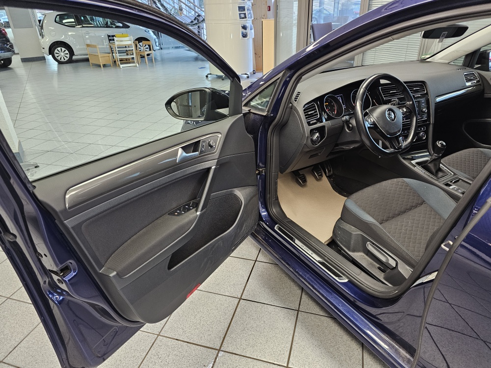 VW Golf  bei Hoffmann Automobile in Wolfsburg kaufen und sofort mitnehmen - Bild 20
