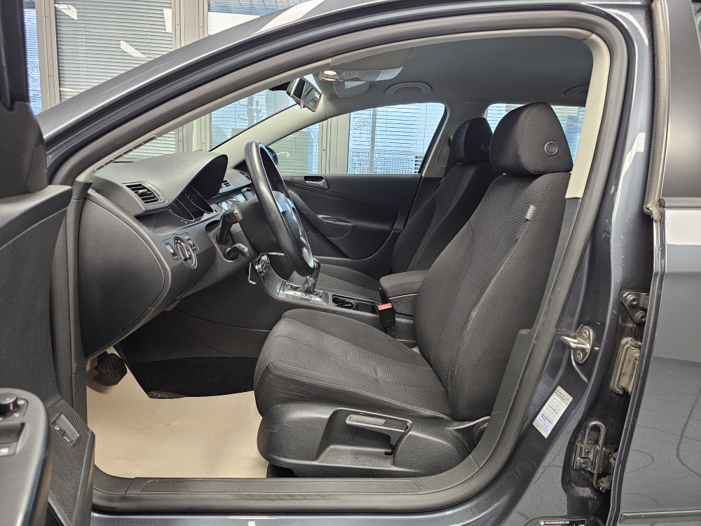 VW Passat Variant  bei Hoffmann Automobile in Wolfsburg kaufen und sofort mitnehmen - Bild 17