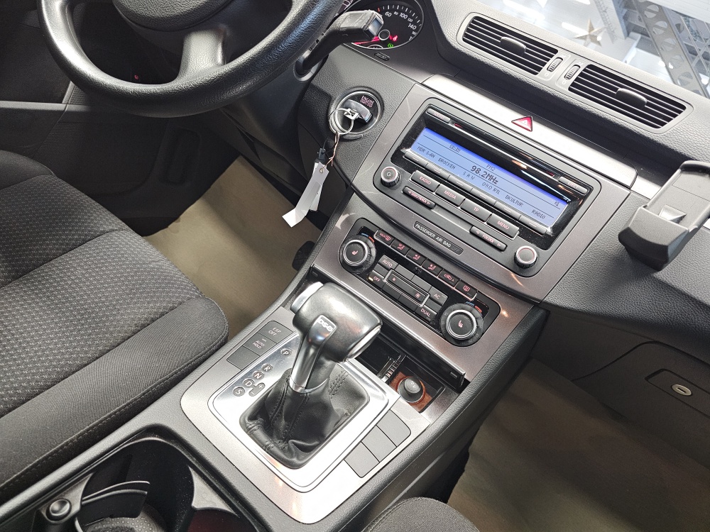 VW Passat Variant  bei Hoffmann Automobile in Wolfsburg kaufen und sofort mitnehmen - Bild 8