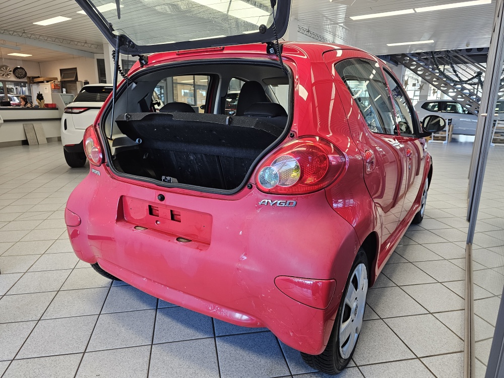 Toyota Aygo  bei Hoffmann Automobile in Wolfsburg kaufen und sofort mitnehmen - Bild 2