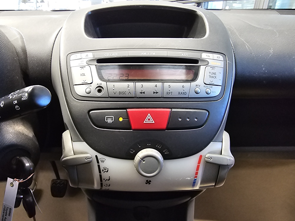 Toyota Aygo  bei Hoffmann Automobile in Wolfsburg kaufen und sofort mitnehmen - Bild 7