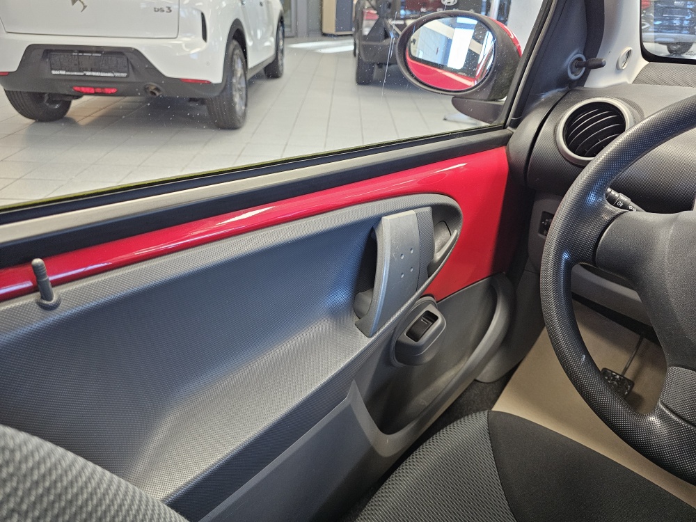 Toyota Aygo  bei Hoffmann Automobile in Wolfsburg kaufen und sofort mitnehmen - Bild 8