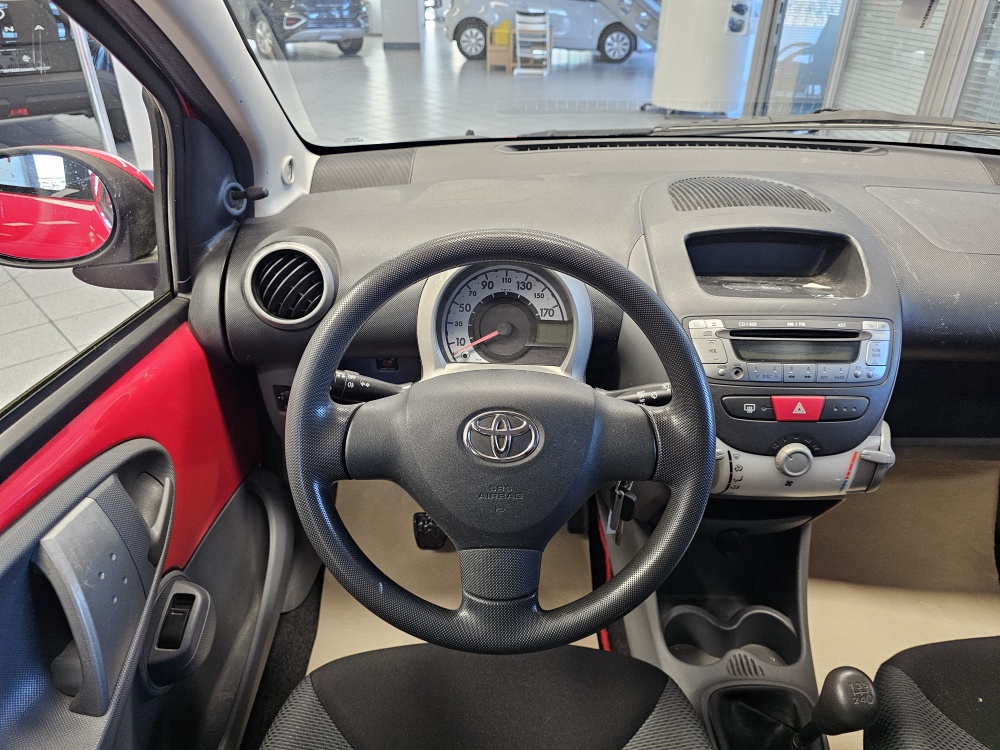 Toyota Aygo  bei Hoffmann Automobile in Wolfsburg kaufen und sofort mitnehmen - Bild 9