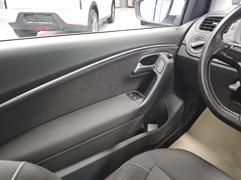 VW Polo  bei Hoffmann Automobile in Wolfsburg kaufen und sofort mitnehmen - Bild 16