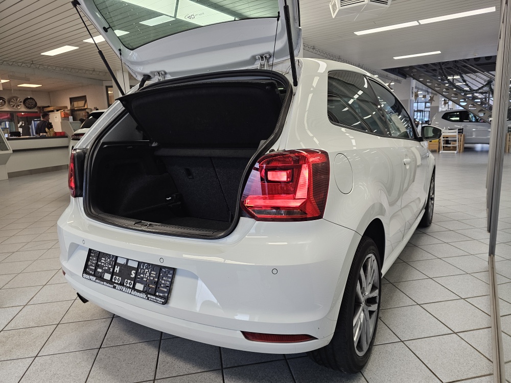 VW Polo  bei Hoffmann Automobile in Wolfsburg kaufen und sofort mitnehmen - Bild 2