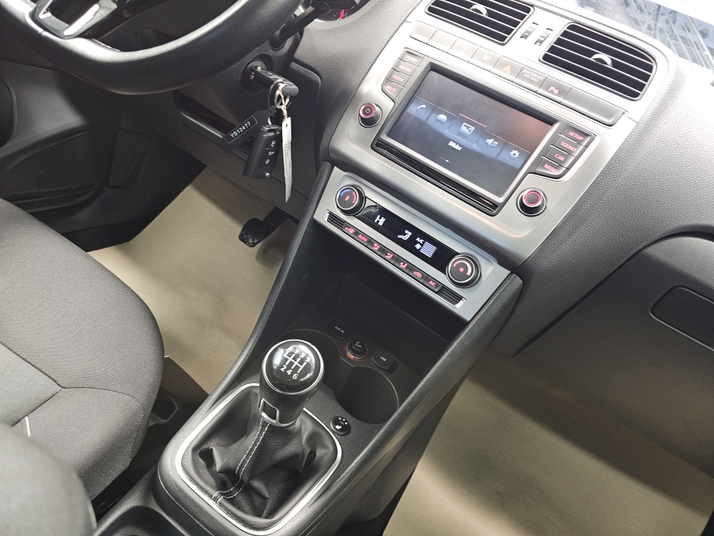 VW Polo  bei Hoffmann Automobile in Wolfsburg kaufen und sofort mitnehmen - Bild 9