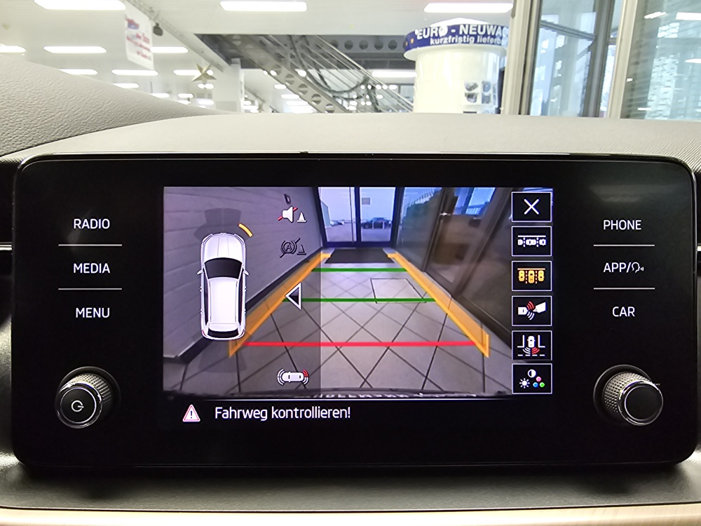 Skoda Kamiq  bei Hoffmann Automobile in Wolfsburg kaufen und sofort mitnehmen - Bild 14