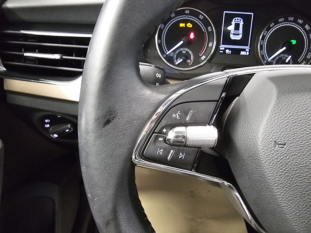 Skoda Kamiq  bei Hoffmann Automobile in Wolfsburg kaufen und sofort mitnehmen - Bild 16