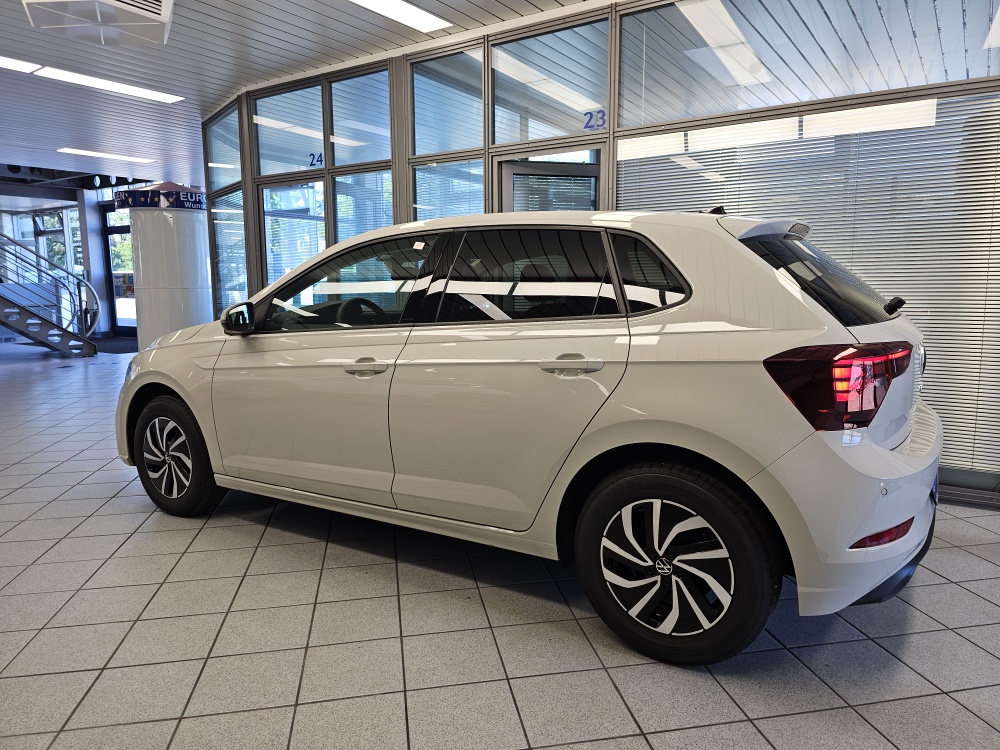 VW Polo bei Hoffmann Automobile in Wolfsburg kaufen und sofort mitnehmen - Bild 23