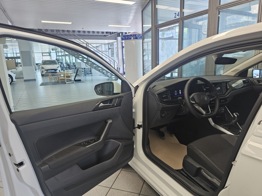 VW Polo bei Hoffmann Automobile in Wolfsburg kaufen und sofort mitnehmen - Bild 22