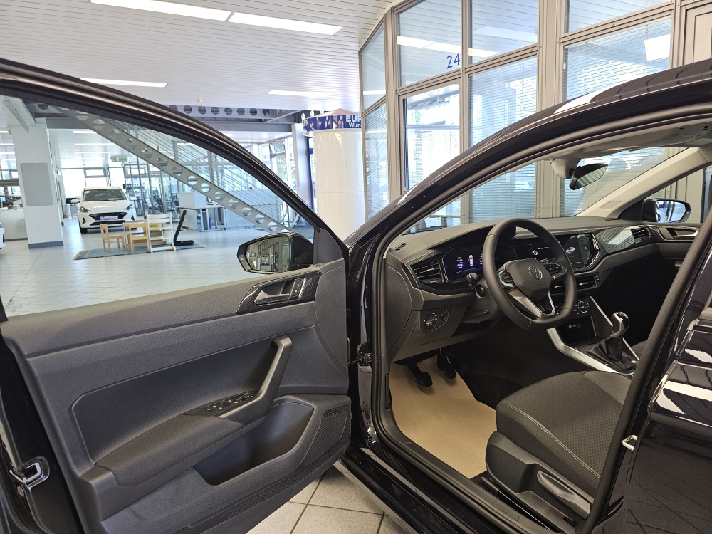 VW Polo bei Hoffmann Automobile in Wolfsburg kaufen und sofort mitnehmen - Bild 22