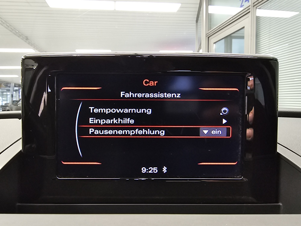 Audi Q3  bei Hoffmann Automobile in Wolfsburg kaufen und sofort mitnehmen - Bild 11