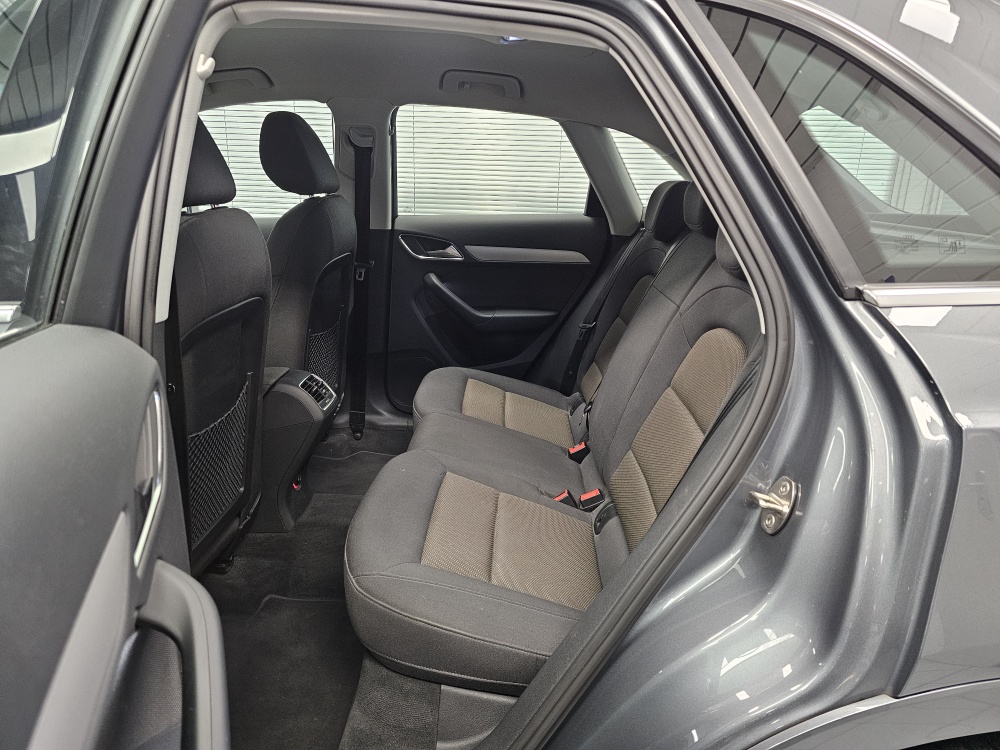 Audi Q3  bei Hoffmann Automobile in Wolfsburg kaufen und sofort mitnehmen - Bild 4