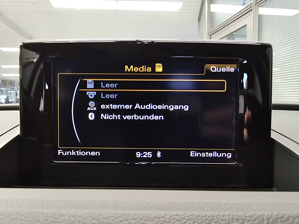 Audi Q3  bei Hoffmann Automobile in Wolfsburg kaufen und sofort mitnehmen - Bild 9