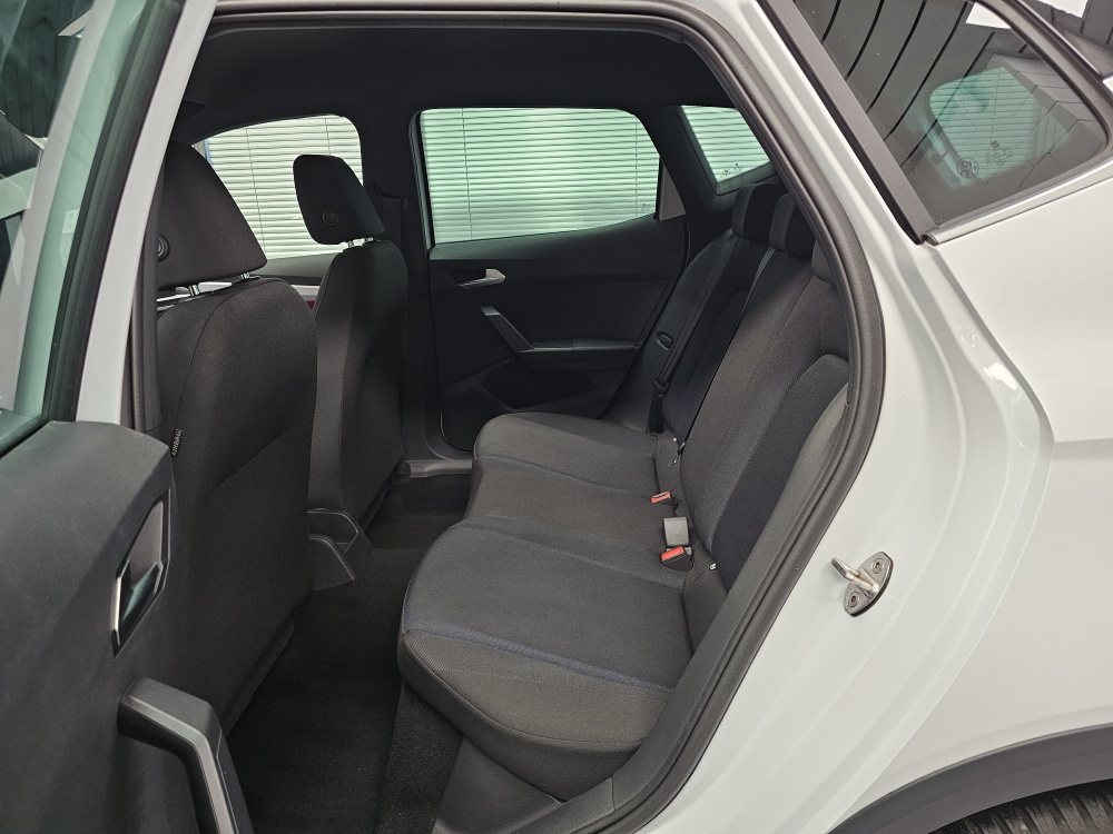 Seat Arona  bei Hoffmann Automobile in Wolfsburg kaufen und sofort mitnehmen - Bild 4