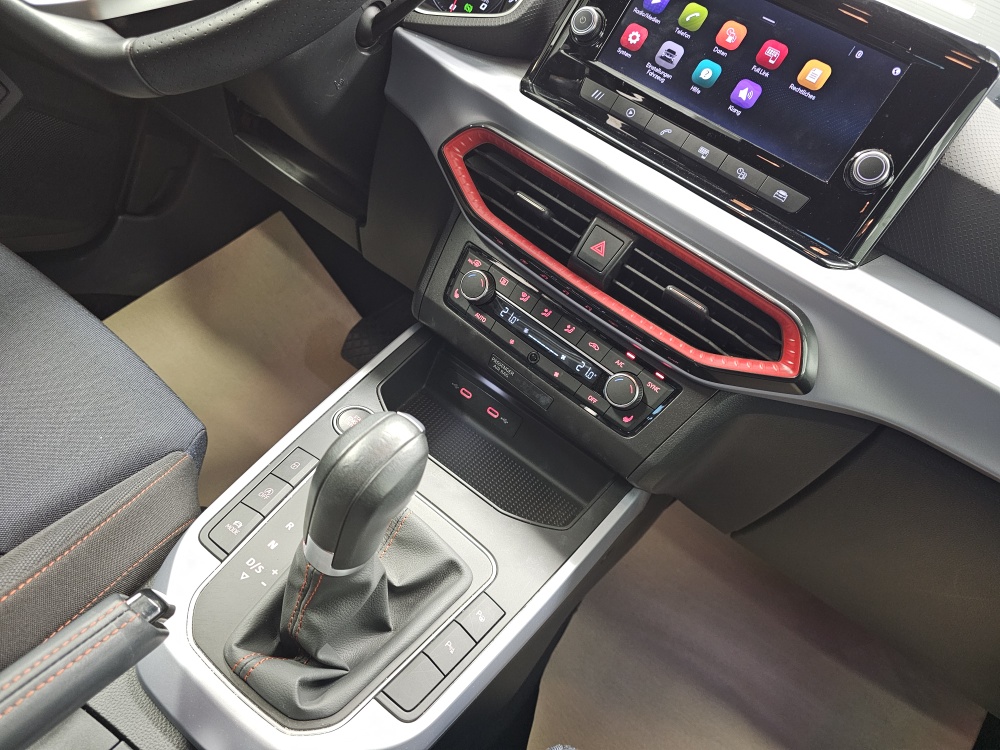 Seat Arona  bei Hoffmann Automobile in Wolfsburg kaufen und sofort mitnehmen - Bild 6