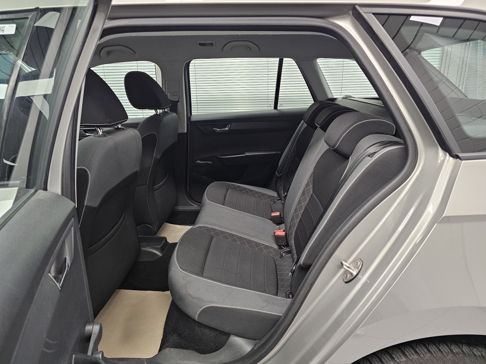 Skoda Fabia Combi  bei Hoffmann Automobile in Wolfsburg kaufen und sofort mitnehmen - Bild 6