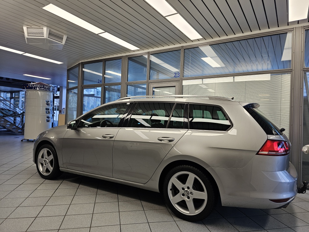 VW Golf Variant  bei Hoffmann Automobile in Wolfsburg kaufen und sofort mitnehmen - Bild 25