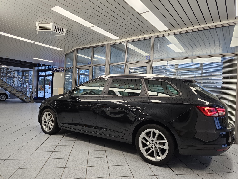 Seat Leon Sportstourer  ST  bei Hoffmann Automobile in Wolfsburg kaufen und sofort mitnehmen - Bild 23