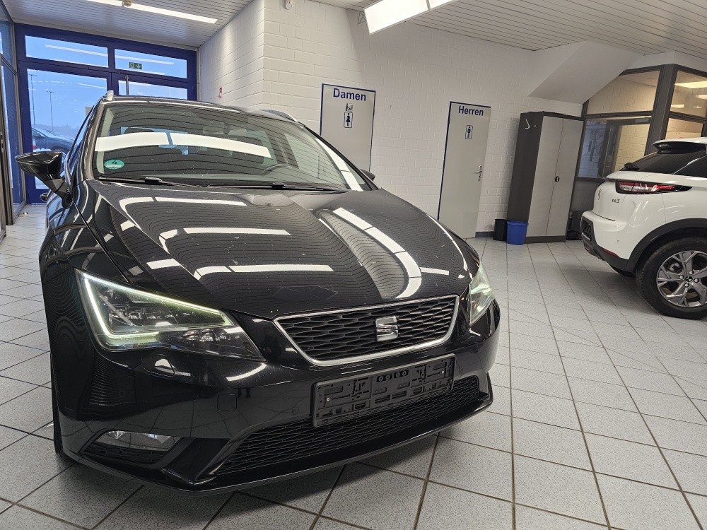 Seat Leon Sportstourer  ST  bei Hoffmann Automobile in Wolfsburg kaufen und sofort mitnehmen - Bild 26