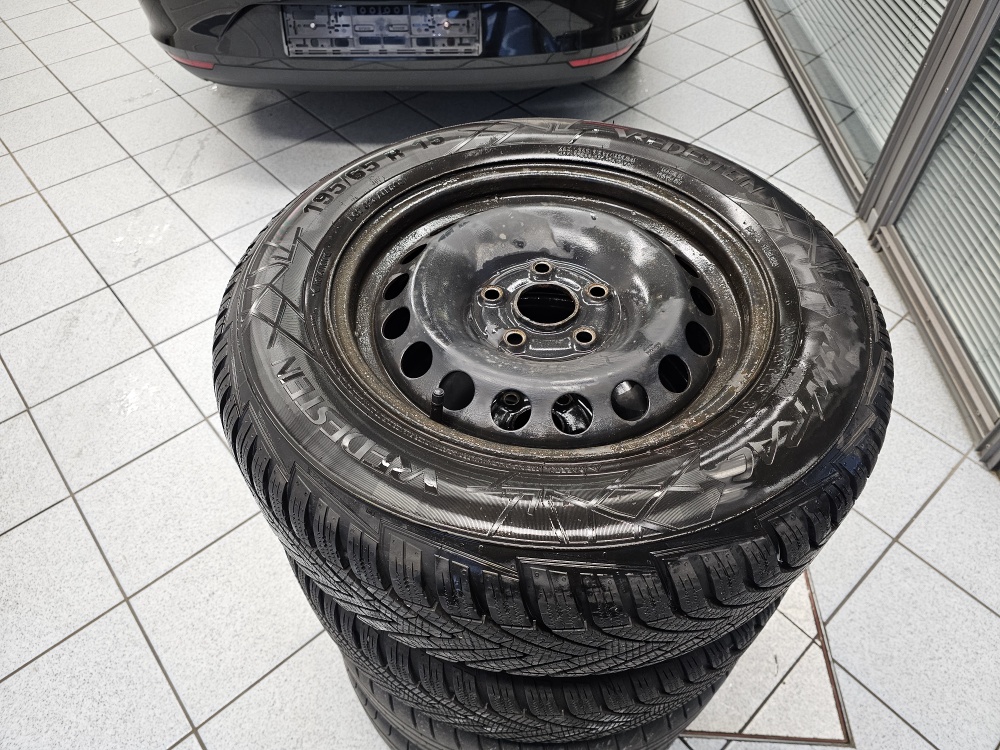 Seat Leon Sportstourer  ST  bei Hoffmann Automobile in Wolfsburg kaufen und sofort mitnehmen - Bild 3