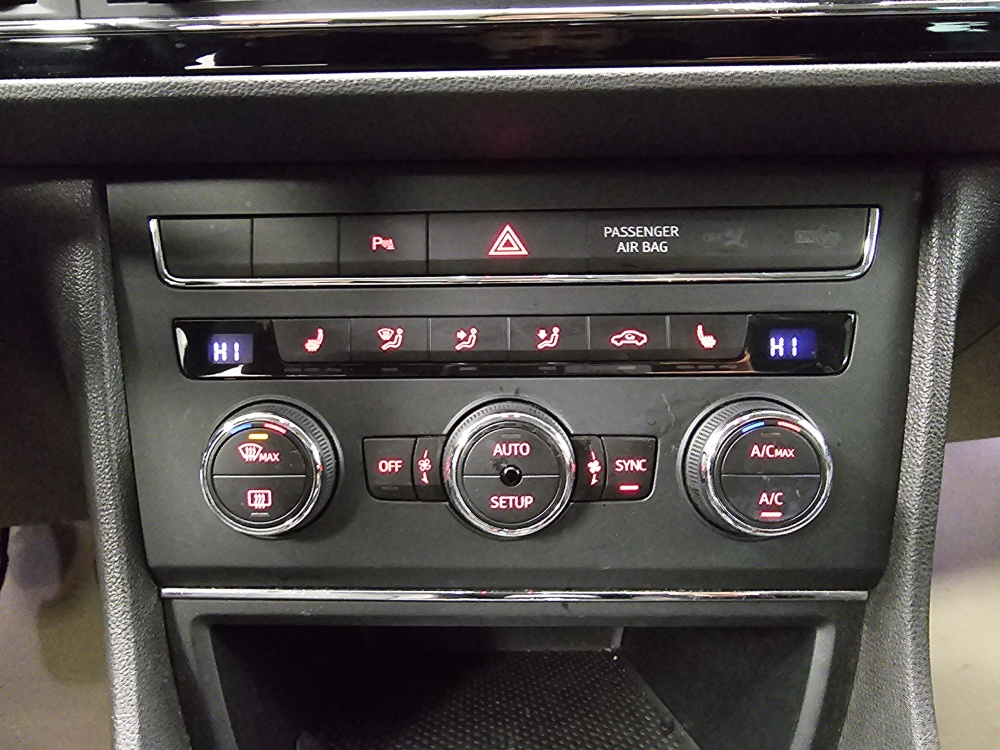 Seat Leon Sportstourer  ST  bei Hoffmann Automobile in Wolfsburg kaufen und sofort mitnehmen - Bild 9